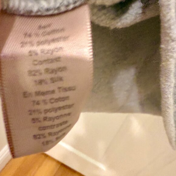 CINQ A SEPT I LOVE EVERYONE VELOUR SLEEVES SWEATSHIRT GRAY AND BLACK M - Picture 6 of 6